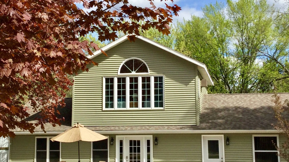 King House | Relax in Waupaca and the Chain O Lakes.