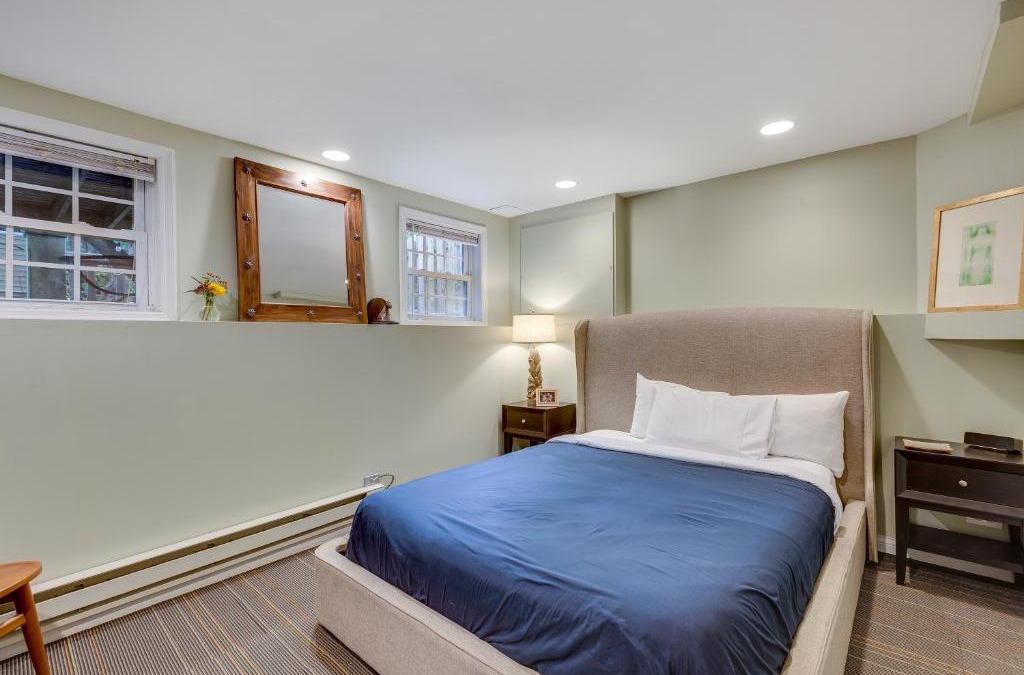 Pulaski Park Apartment | Relax in Winter Park - You Will LOVE the Garden Access and the Classic, Comfortable Feeling apts
