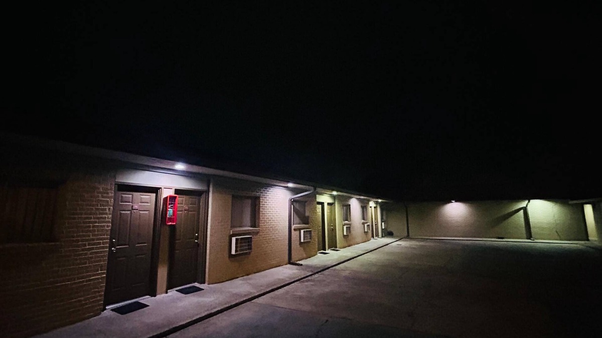 Sulphur Hotel | Relax Inn By OYO Sulphur Hwy 90