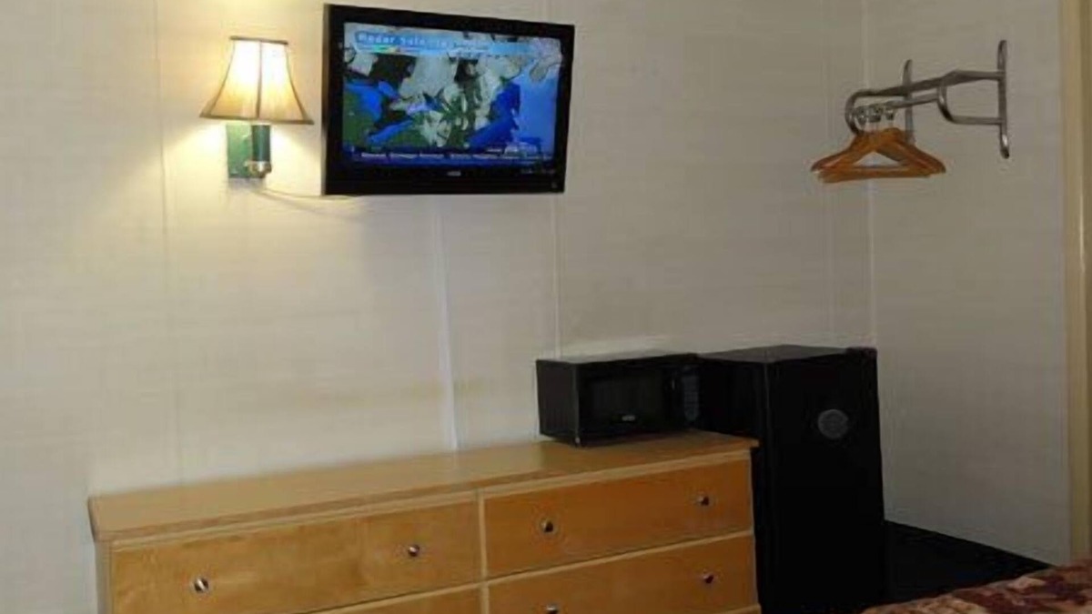 Big Flats Airport Hotel | Relax Inn Elmira