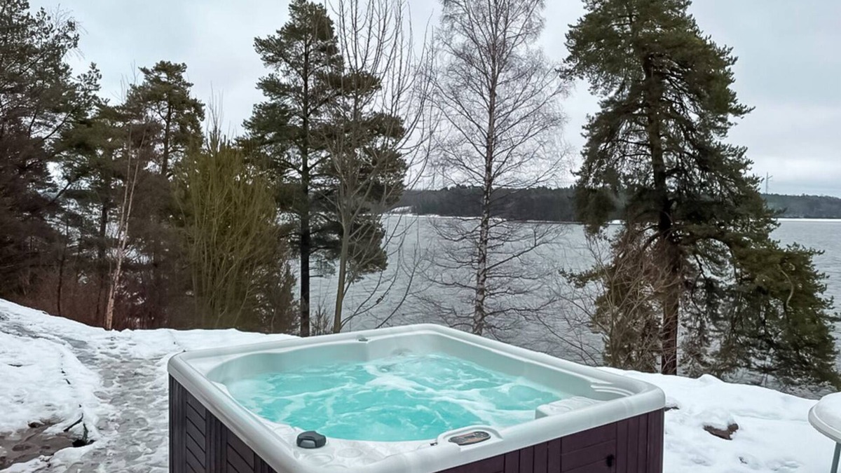 Upplands-Bro Municipality House | ☀Relax Lake Oasis | ♛Jacuzzi | View | Private Pier