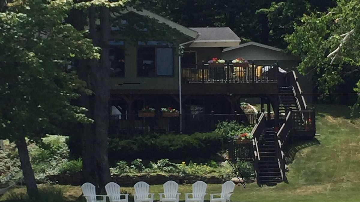 Lake Ann House | Relax & make memories on Lake Ann! Central to Traverse City/Sleeping Bear Dunes