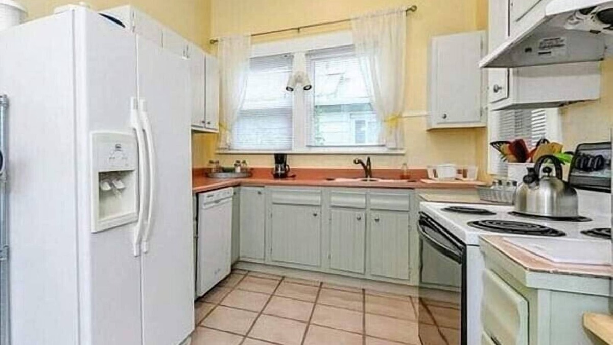 Mason House | Relax near thrills! One bedroom retreat, quick 10 min ride to Kings Island.