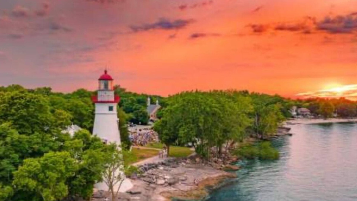 Gypsum Condo | Relax on beautiful Catabwa, Lake Erie in West Harbor