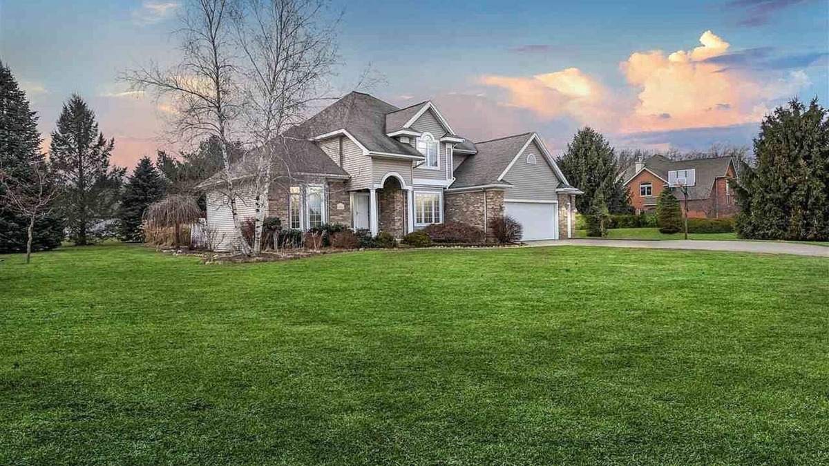 Horton House | Relax or entertain in your personal oasis