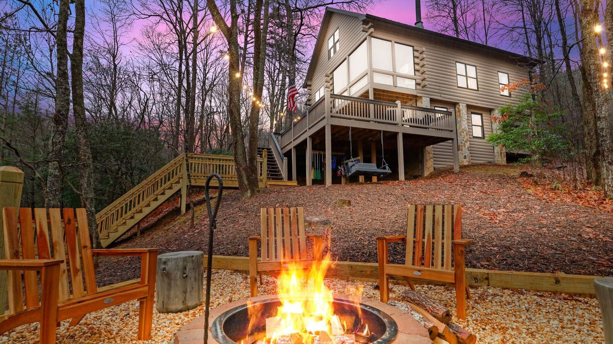 My Mountain Cabin | Relax & Play at Waterfront Mountain Cabin Retreat Private Lake~Fish~Canoe~Kayak