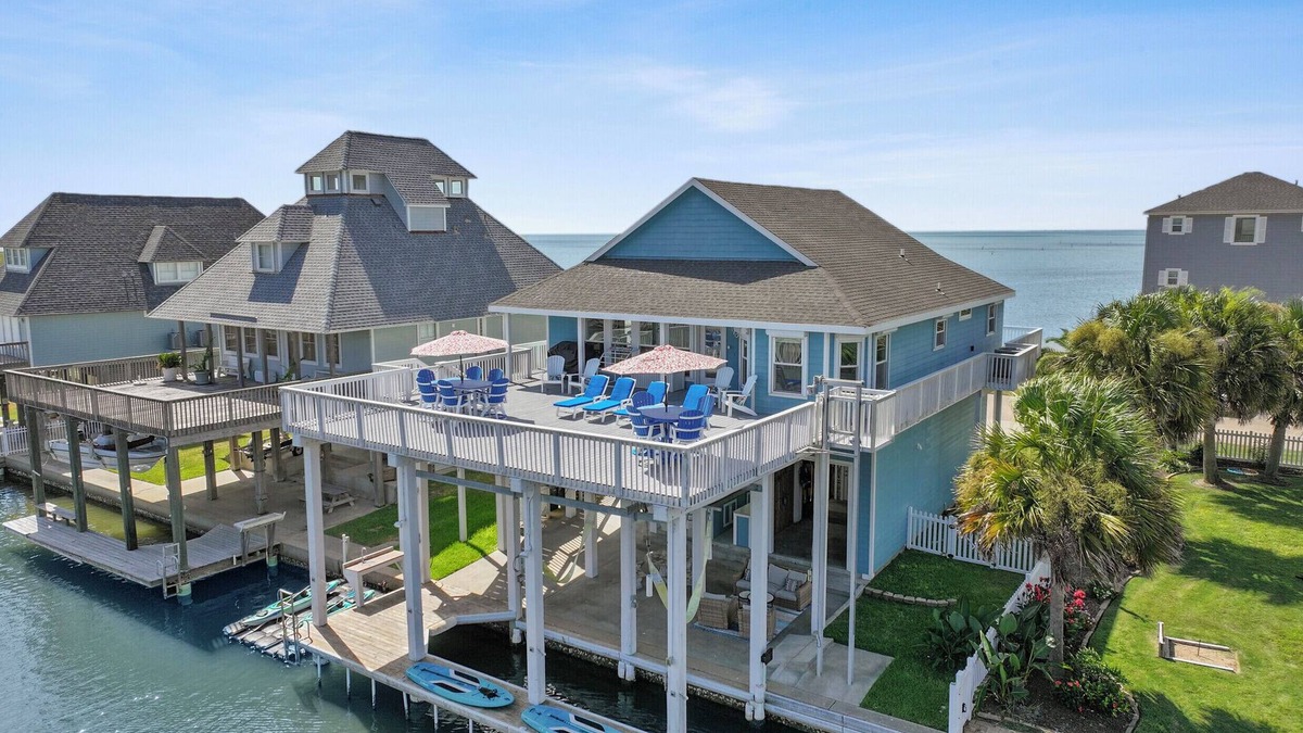 Terramar Beach House | Relax, Play, Fish, Crab - Birds, Beach and incredible Sunsets - Sleeps 10 to 11