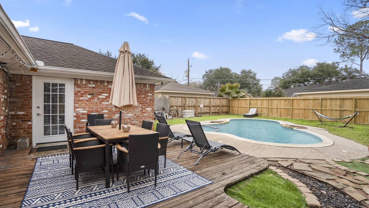 Greater Fondren Southwest House | Relax & Play in Style, Parkside Pool Table + Game Retreat