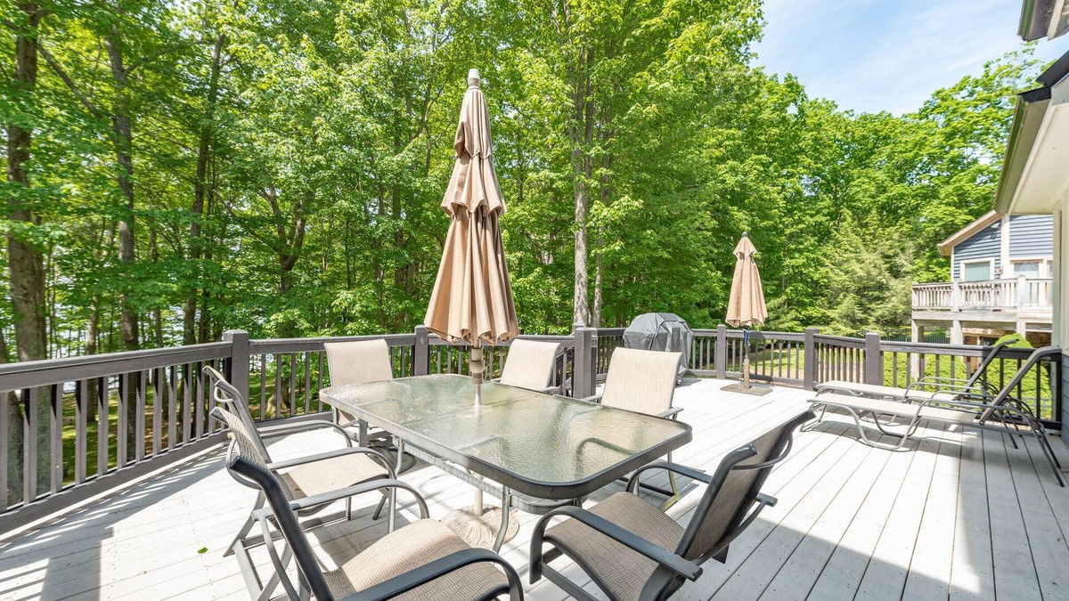 Swanton House | Relax, Play w/Lake Days & Fire Pit Nights