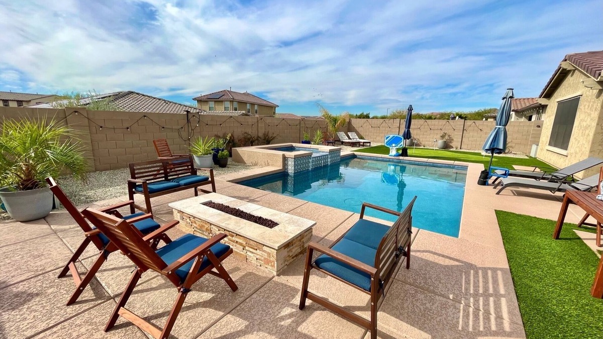 Montecito in Estrella House | Relax poolside and stargaze in heated pool and hot tub!
