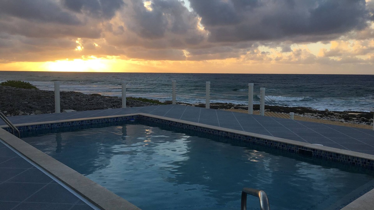 West End House | Relax poolside at Villa Villekulla