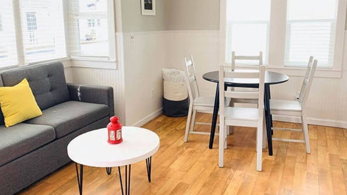 Long Beach Hotel | Relax & Recharge! 2 Comfortable Units, Full Kitchen, Free Parking, Pets Allowed