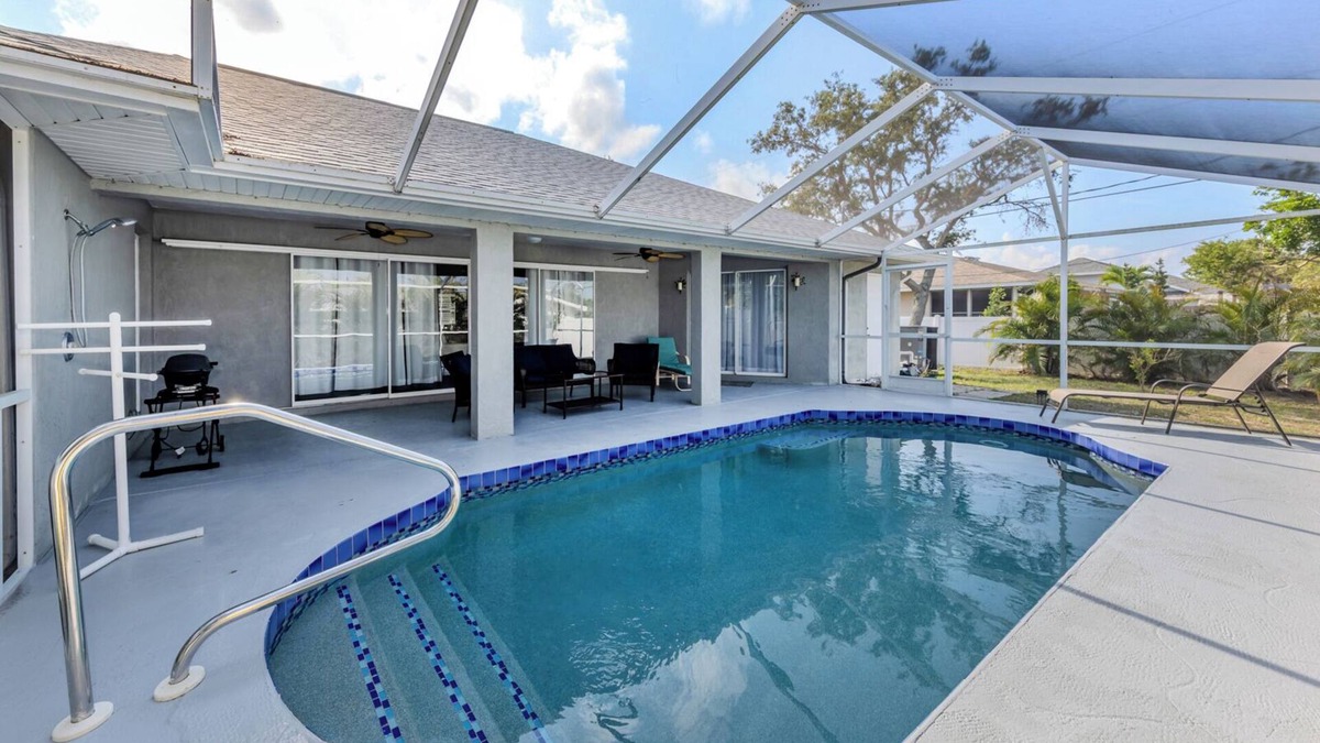 South Venice House | Relax & Recharge: Heated Pool Home Just Minutes to Venice Beaches