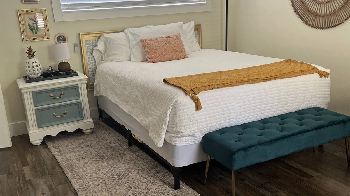 Safety Harbor Hotel | Relax & Recharge Queen Studio Downtown