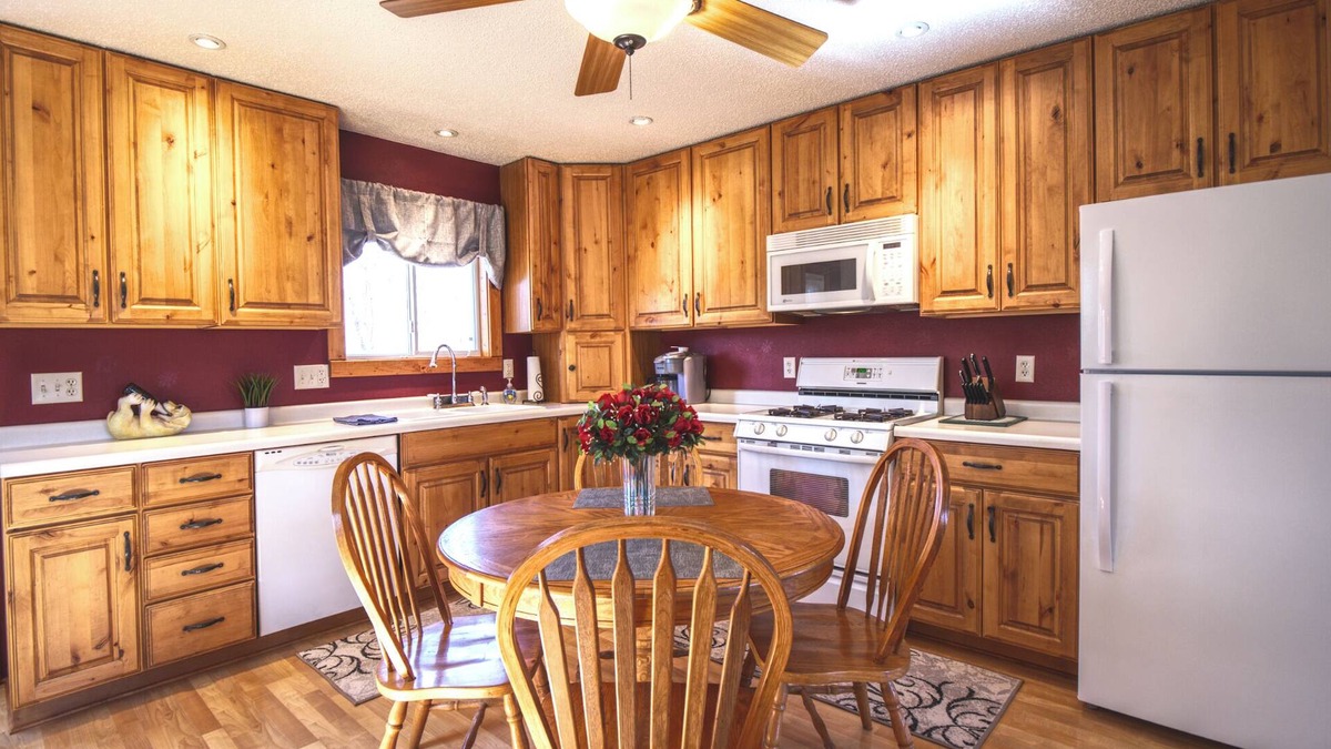 New Auburn House | Relax, Rejuvenate & Renew in Lower Long Lake Area