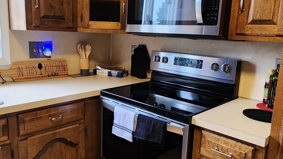 Butztown House | RELAX & RELIEF !!! Close to alot of stores.