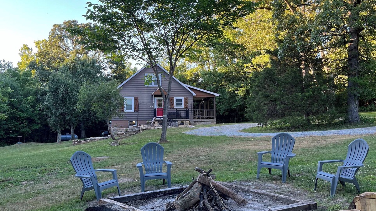 Nazareth House | Relax & Reset in Nature on 5 Acres Just Minutes from Downtown Bardstown