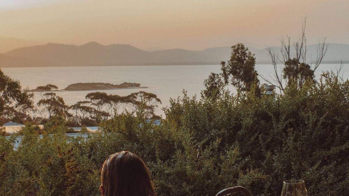 Dodges Ferry House | Relax, Restore and Explore at The Sandy Sister