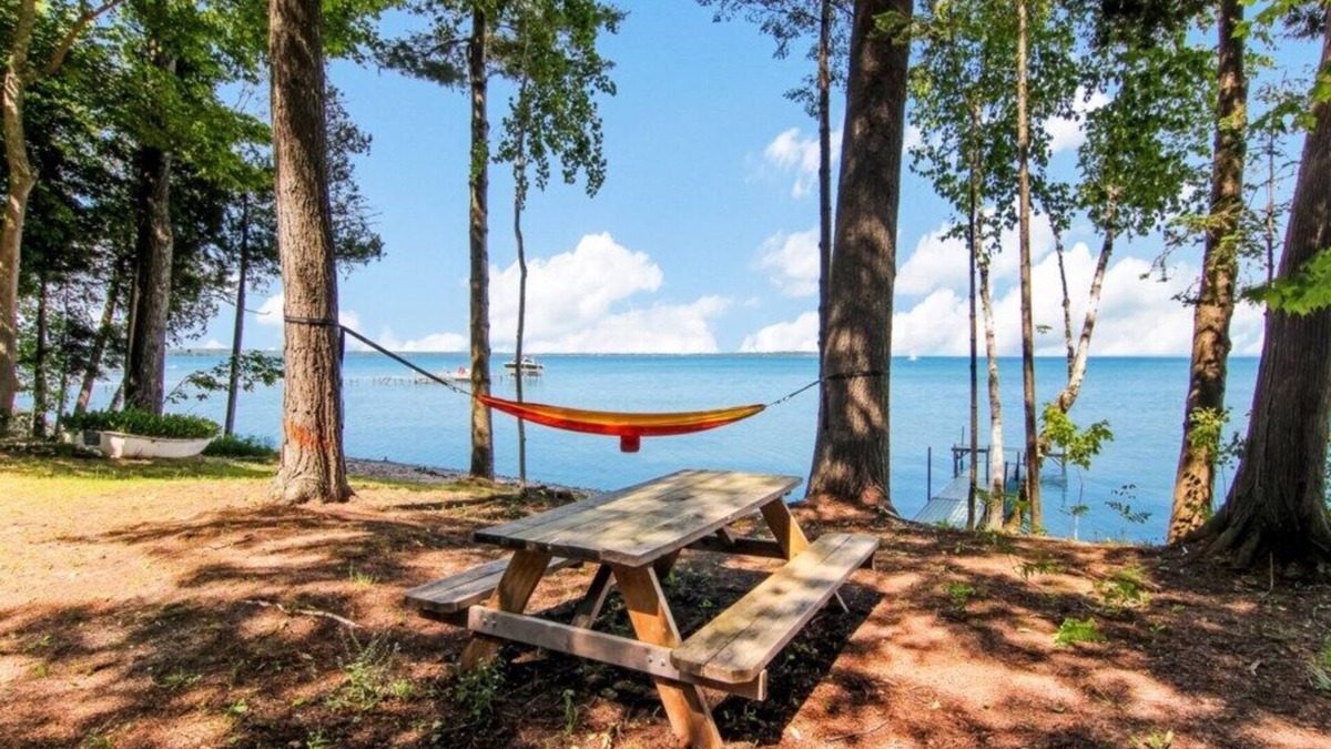 Northport Cabin | Relax, Unwind and Recharge on Grand Traverse Bay at Blue Calm