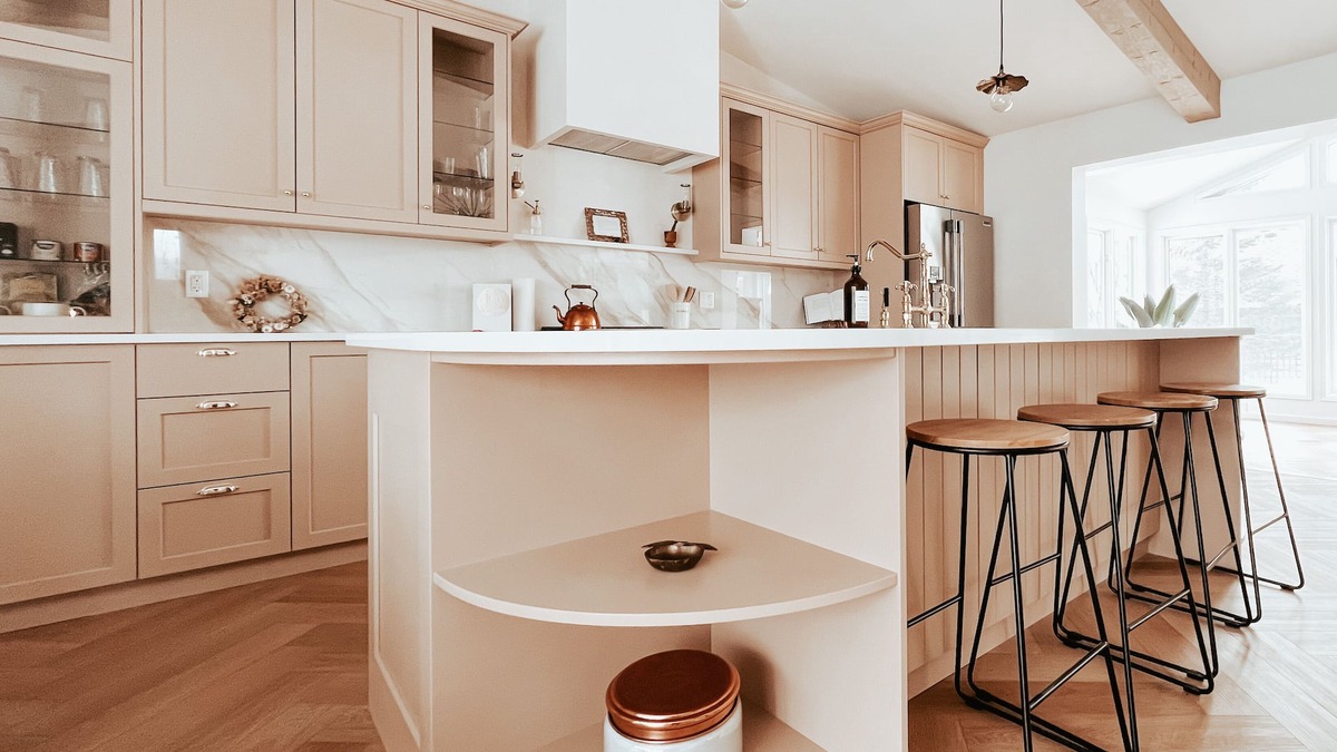 Mitchell House | Relax & unwind at this meticulously designed Parisian farmhouse!