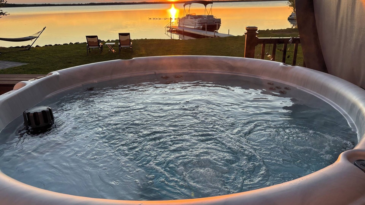 Saginaw House | Relax & Unwind - Cozy Waterfront Oasis Near Duluth