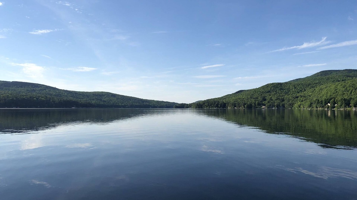 Mount Sunapee House | Relax with Family at this Historic Lakefront Cottage with Long Deep Water Dock