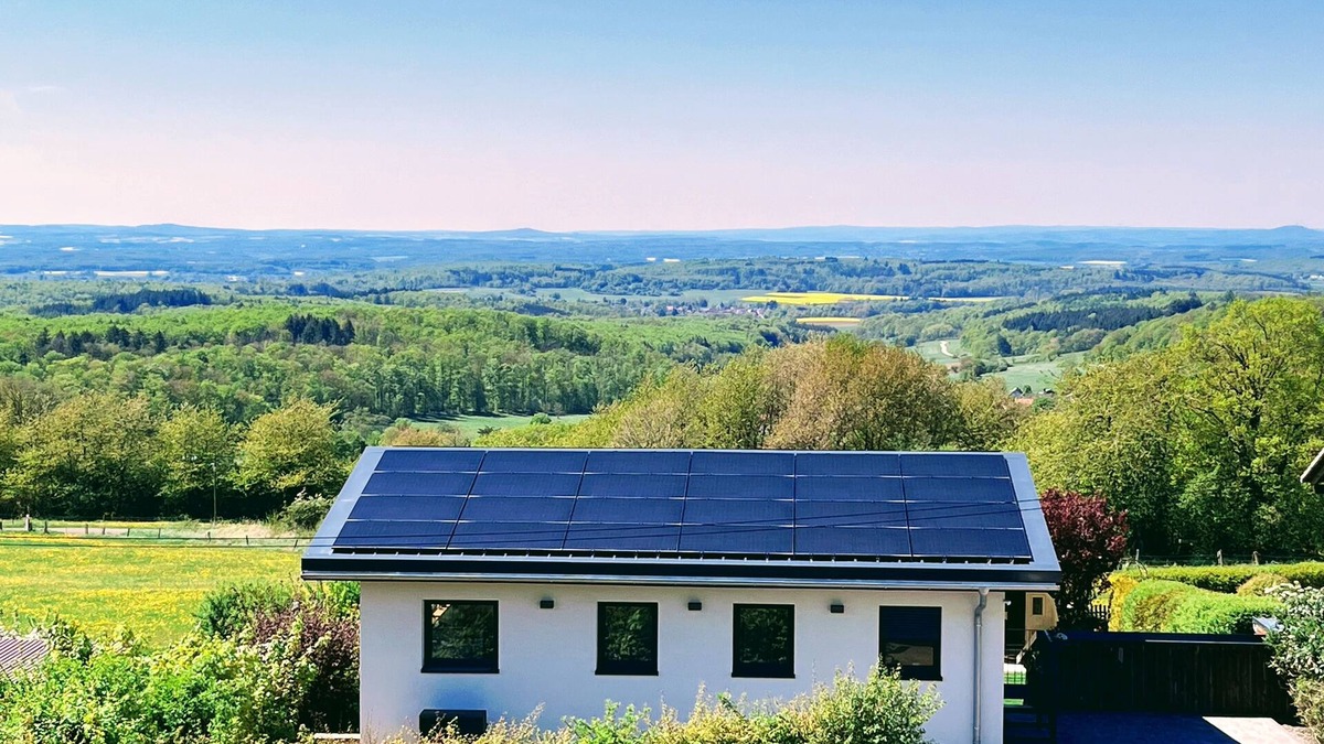 Laubach House | Relax with panoramic views in the Vogelsberg. With sauna and whirlpool.