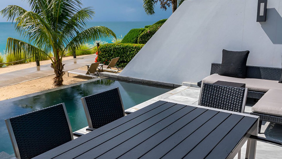 Fryes Beach House | Relax with the Waves at This Intimate Oceanfront Sanctuary with 3 Bedrooms