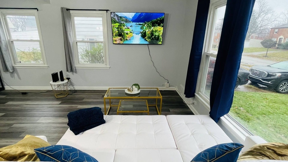 Maple Heights House | Relax with the whole family at this peaceful place to stay