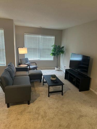 Durham Apartment | Relax & Work Cozy 1 BR Apt