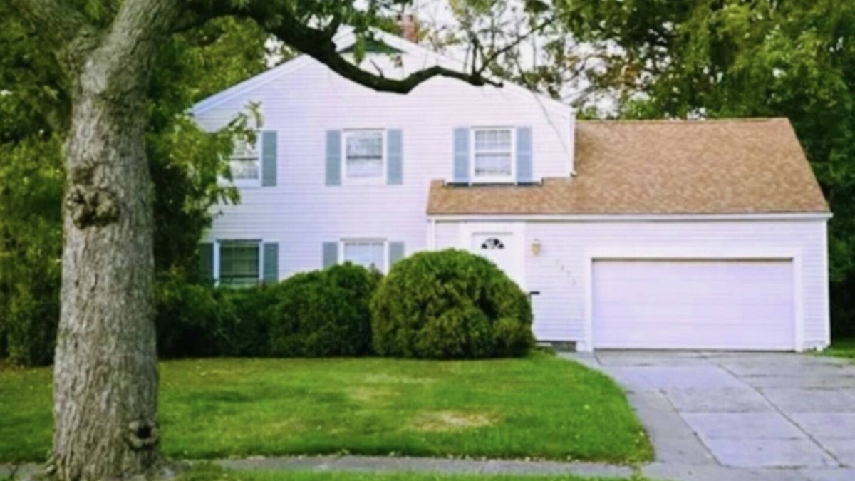 East Cleveland House | RELAX! WORK! PLAY! STAY!