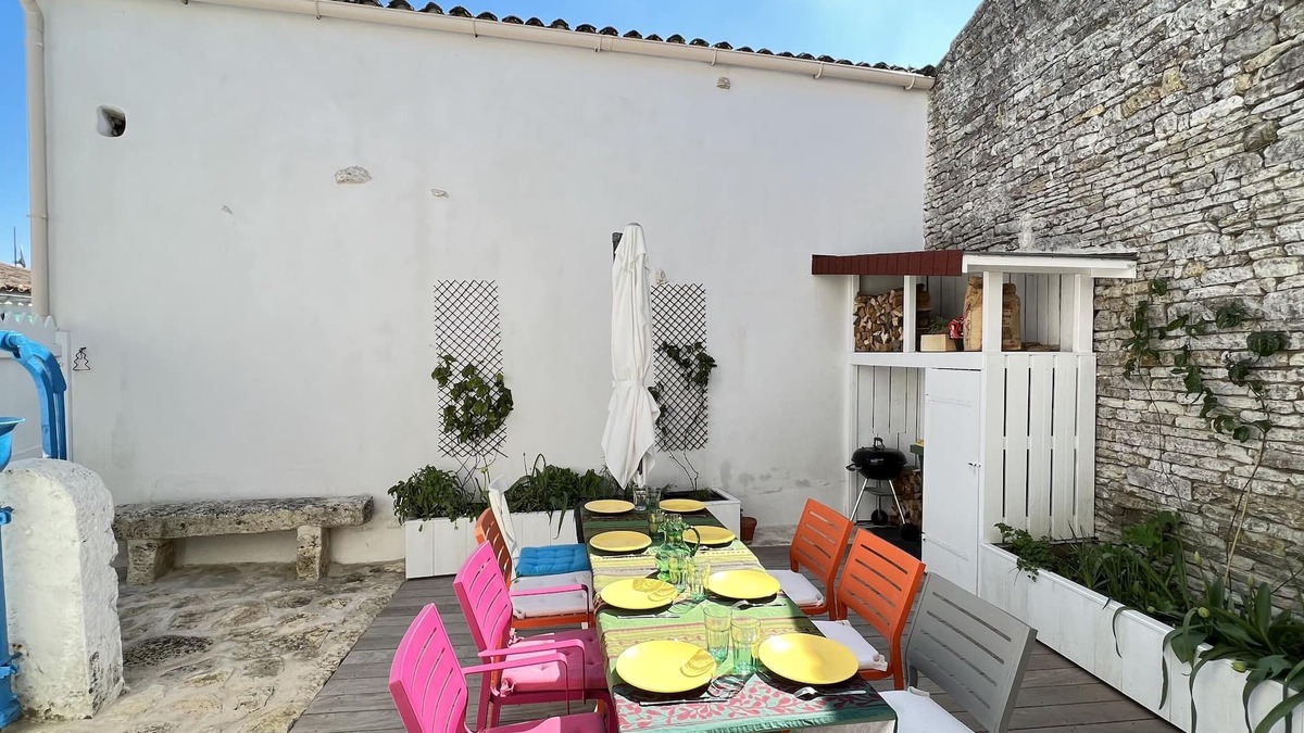 Arceau House | RELAXATION, BIKING, BEACHES
