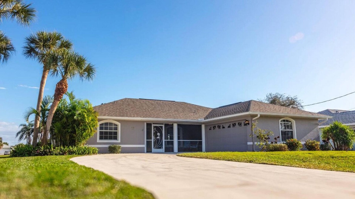 Long Meadow House | Relaxation awaits at this 3 bedroom Rotonda Retreat.