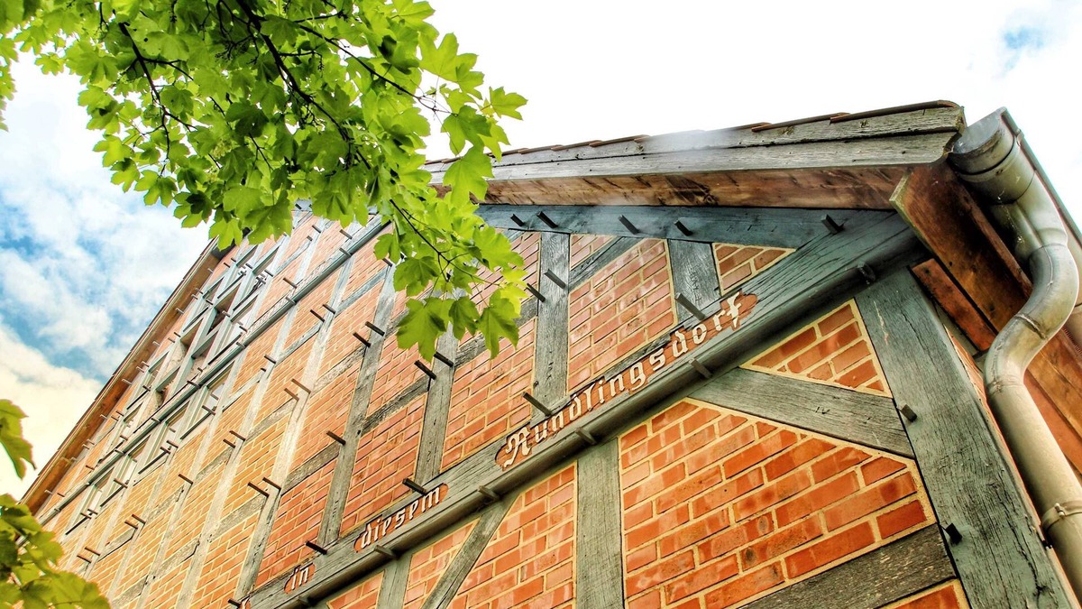 Goehrde Apartment | Relaxation in the beautiful Lüneburg Heath - beautiful half-timbered house