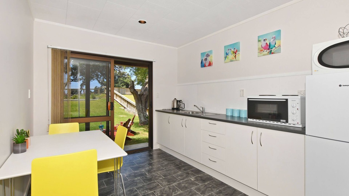 Ruakaka Apartment | Relaxed quiet home away from home!