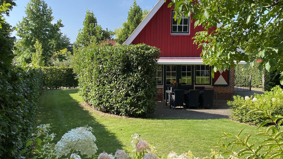Lievelde House | Relaxen in Mooilievelde aan de Bosrand. Met Relaxruimte en Sauna
