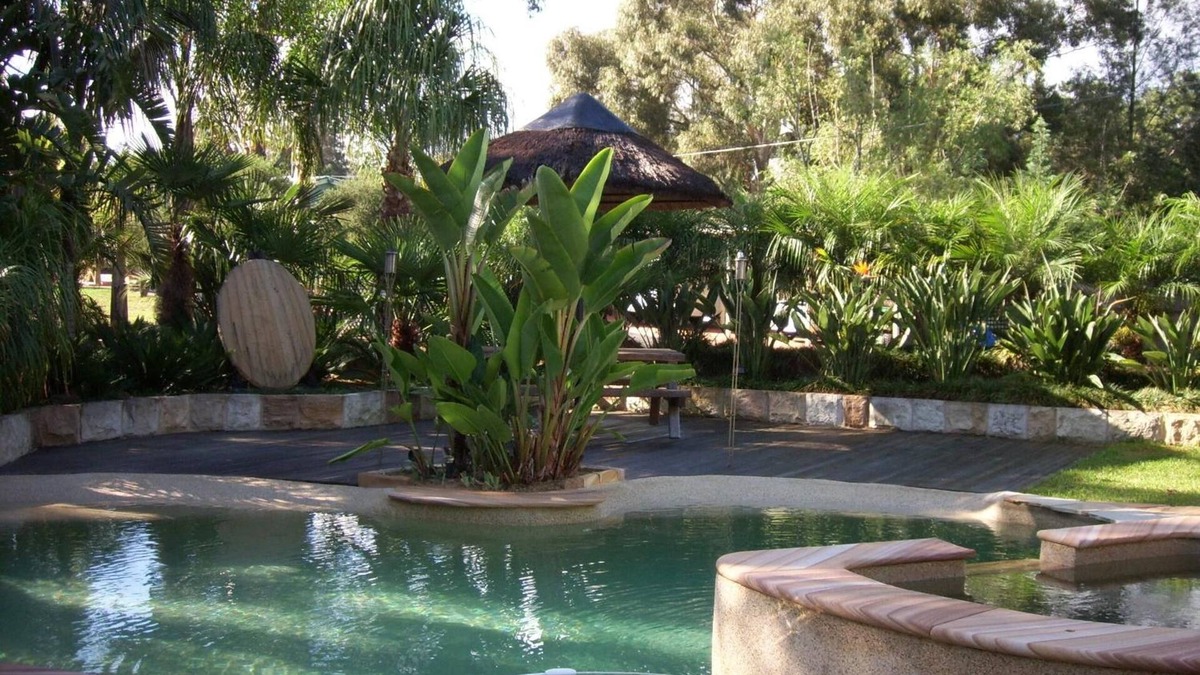 Middle Dural House | Relaxin