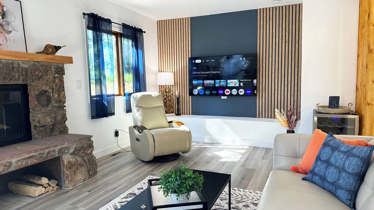 The Pinery Apartment | Relaxing 2-bedroom cozy suite in the lovely Pinery, Parker