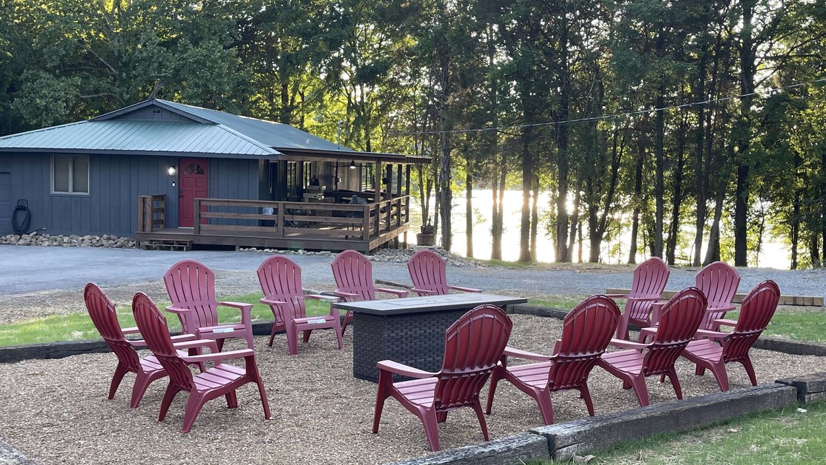 Fackler Cottage | Relaxing 2 Bedroom with peaceful waterfront view