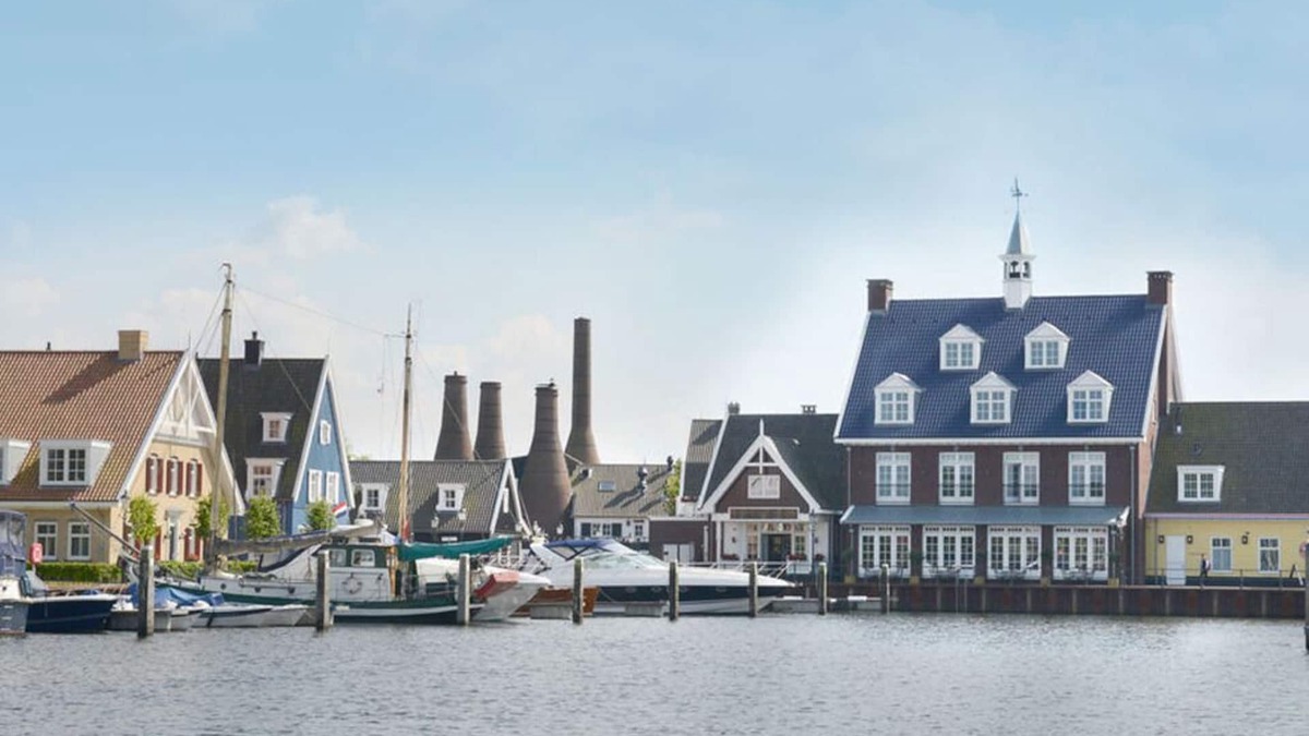Municipality of Huizen Hotel | Relaxing 2-Unit Stay by Gooimeer | Walk Naarderbos & Explore Nightlife