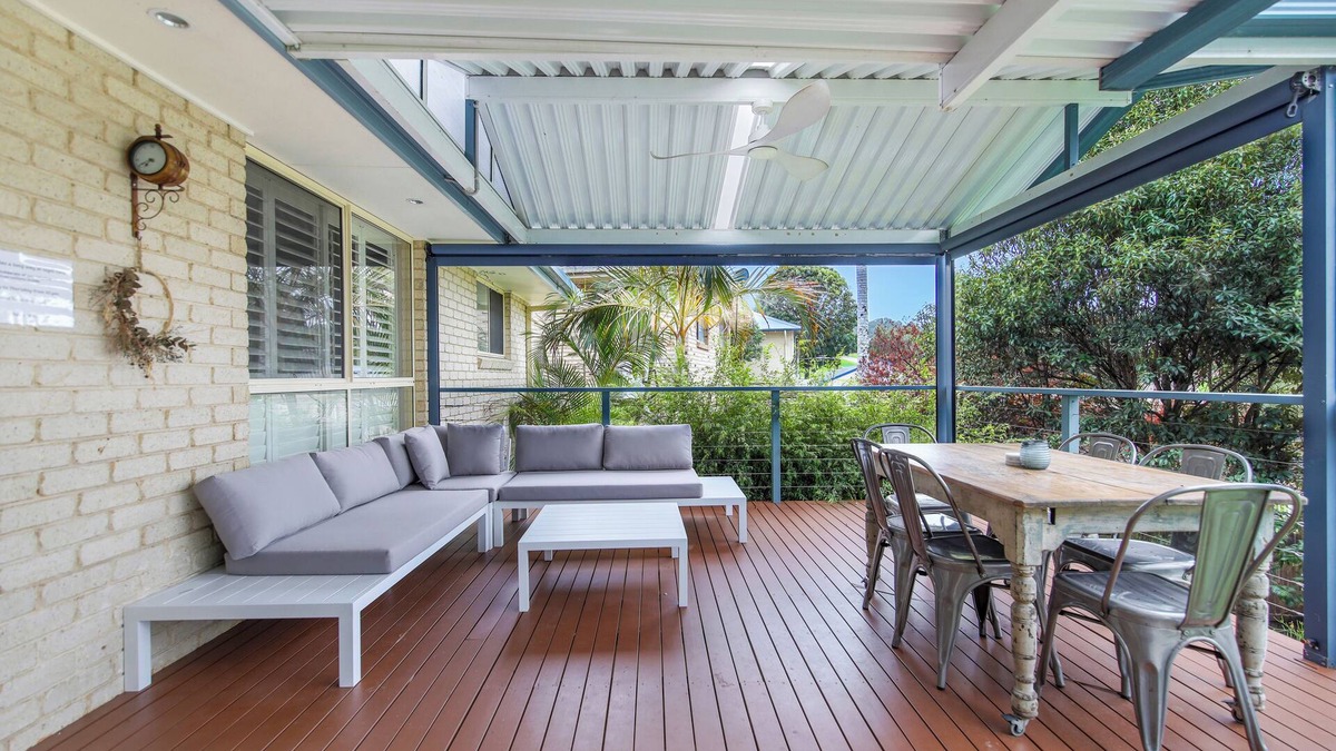 Boambee East House | Relaxing 3BR holiday home close to Sawtell, pet-friendly, large garden