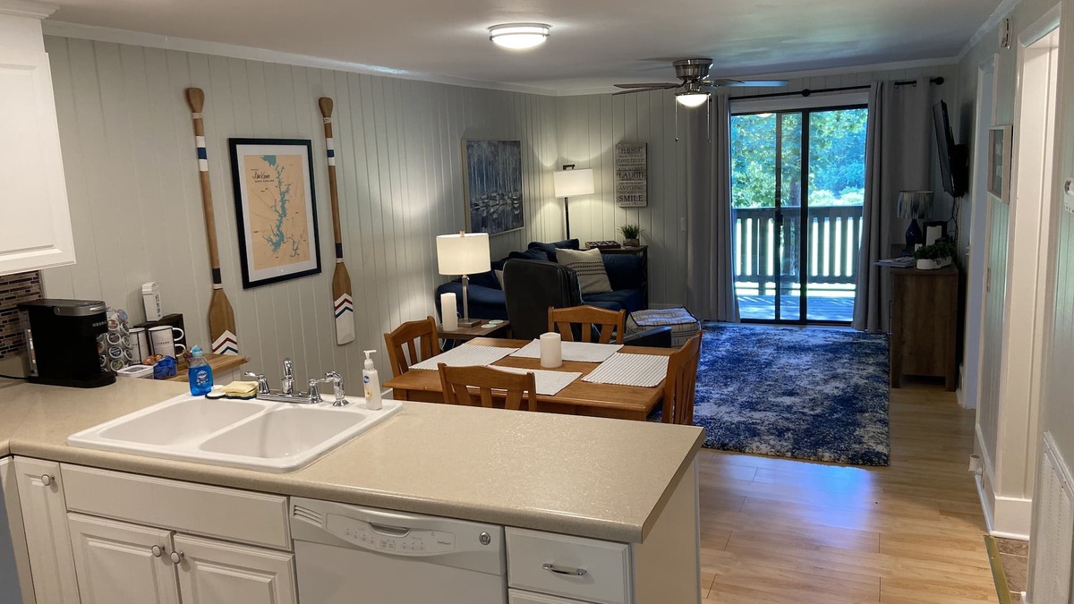 Salem Condo | Relaxing and Cozy