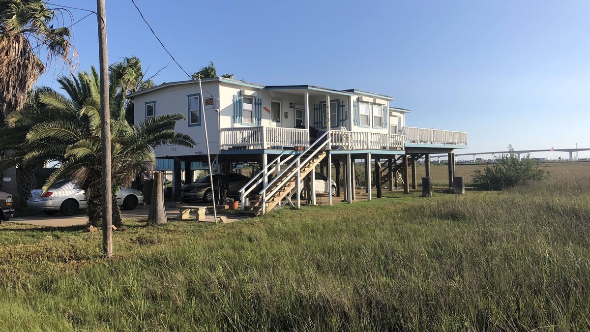 Surfside Beach House | Relaxing and spacious Surfside Beach home with large decks