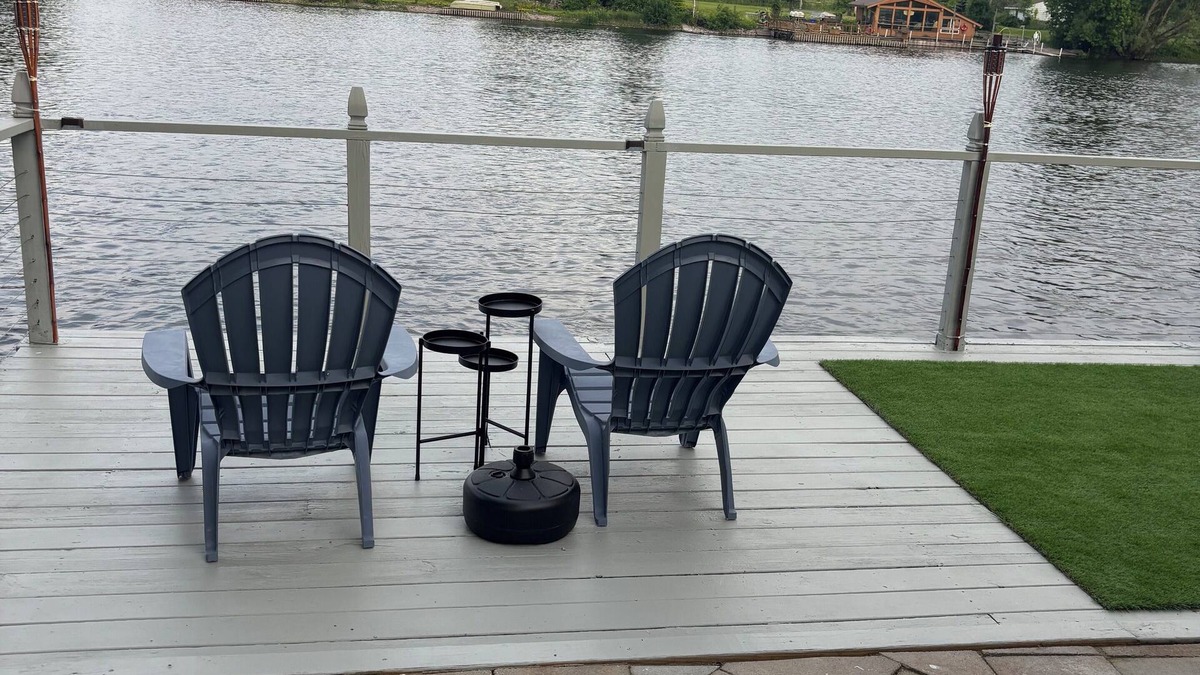 Town of Schroeppel House | Relaxing and tranquil 3-bedroom house on the river in Pennellville with views.