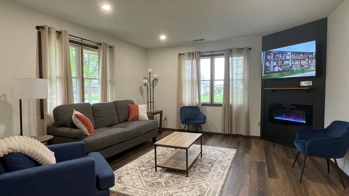 Archbold House | Relaxing Apartment - Near Parks & Downtown Life