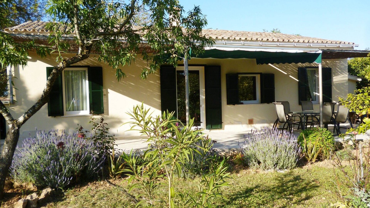 Montuiri House | Relaxing atmosphere in a Finca full of lemon and orange trees