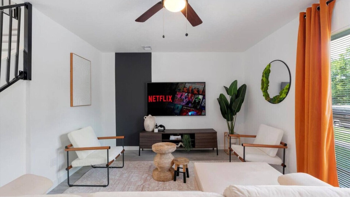 Coronado Hills House | Relaxing Austin Retreat with Balcony, Great Beds & Easy Event Access!