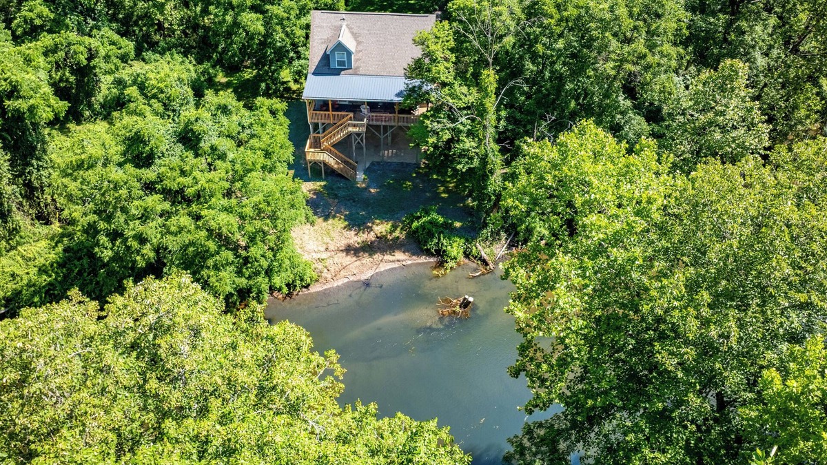 Sylva House | Relaxing beach on river, near Western Carolina University