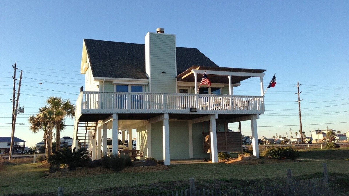 Galveston House | Relaxing Beachfront Escape In Sea Isle! 3 BR/2 BA with Great Views