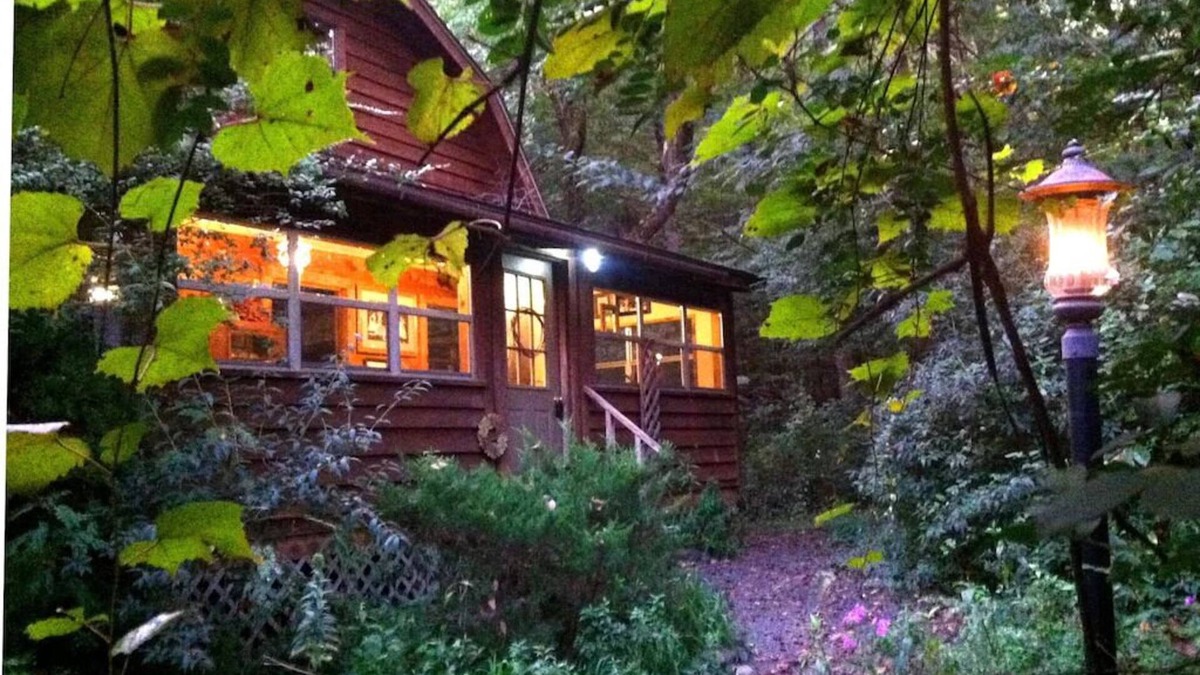 Mena Cabin | Relaxing Cabin At the edge of The Woods, Near The National Forest, Furnished.